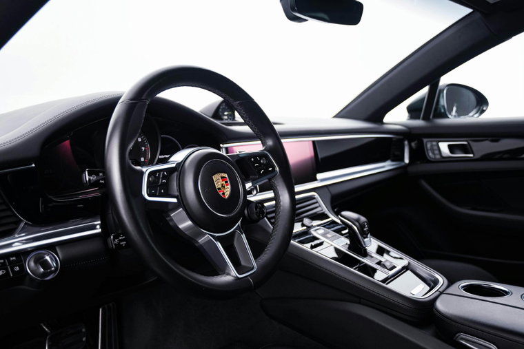 Vehicle Image 13