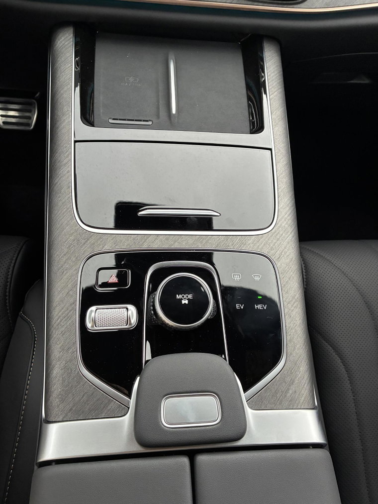 Vehicle Image 35