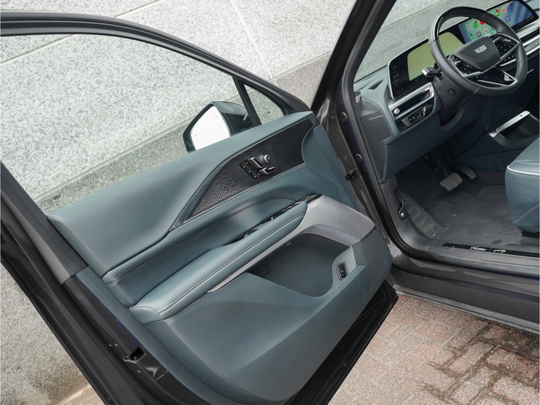 Vehicle Image 36