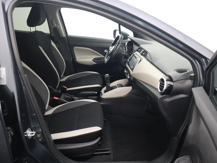 Vehicle Image 35