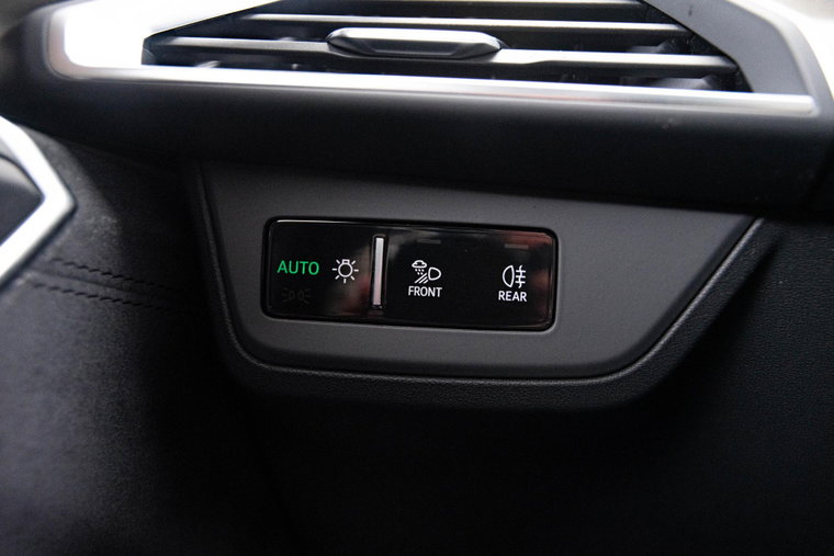 Vehicle Image 60