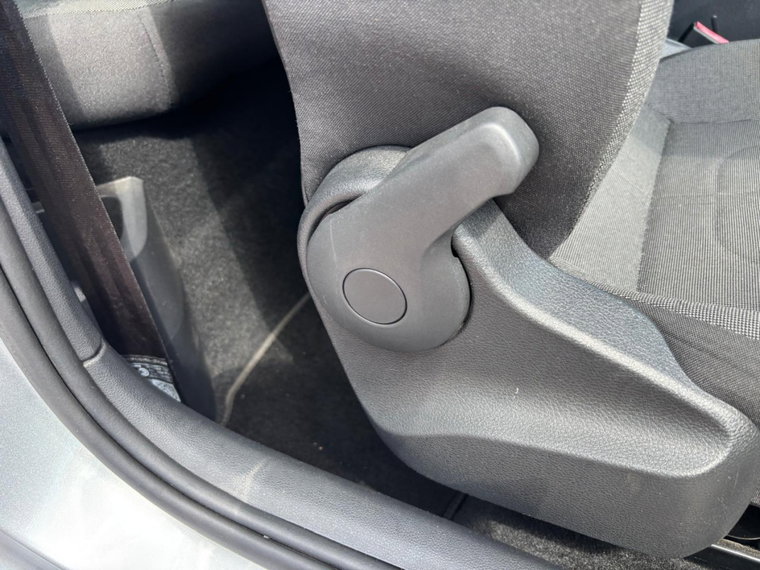 Vehicle Image 39