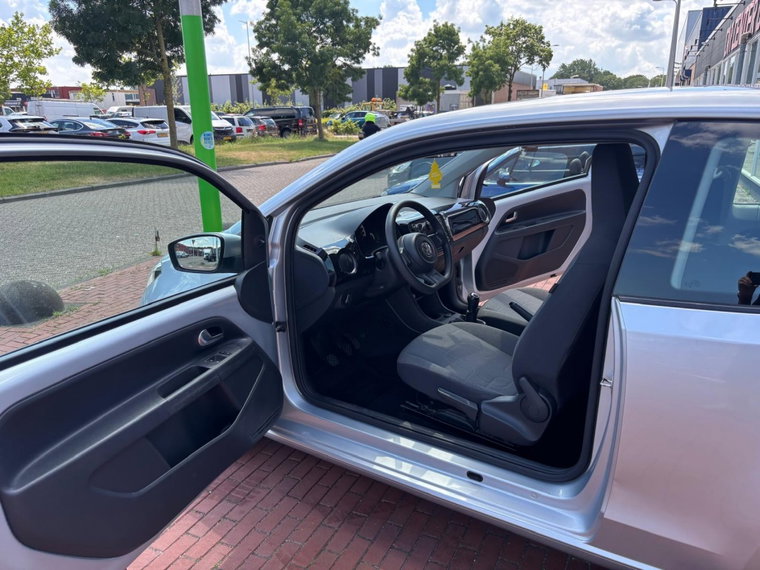 Vehicle Image 60