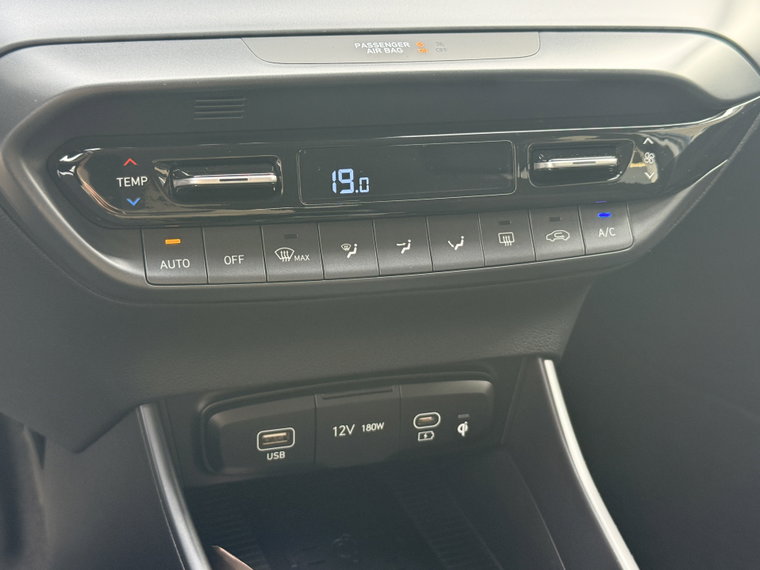 Vehicle Image 28