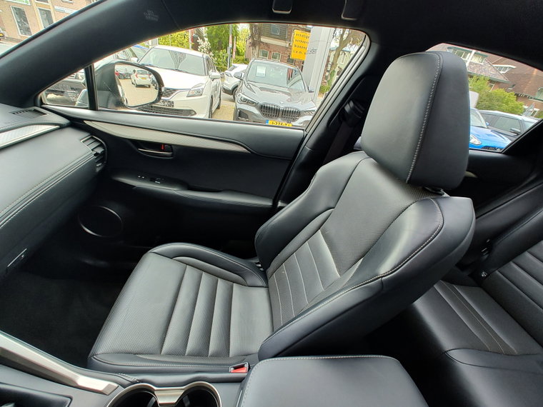 Vehicle Image 37