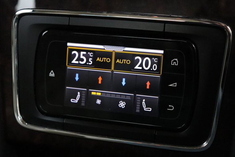 Vehicle Image 36