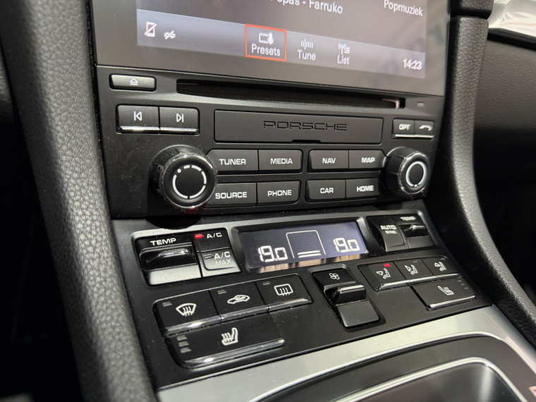 Vehicle Image 26