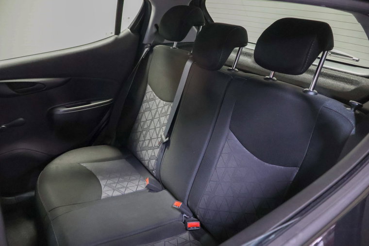 Vehicle Image 21