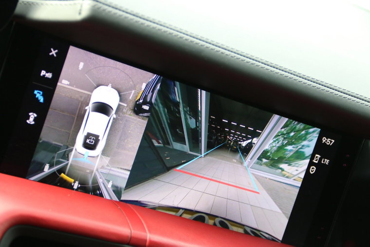 Vehicle Image 11