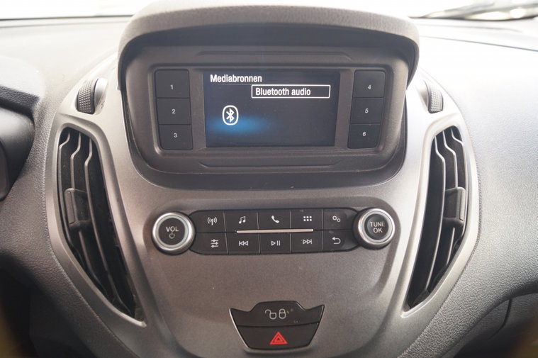 Vehicle Image 17