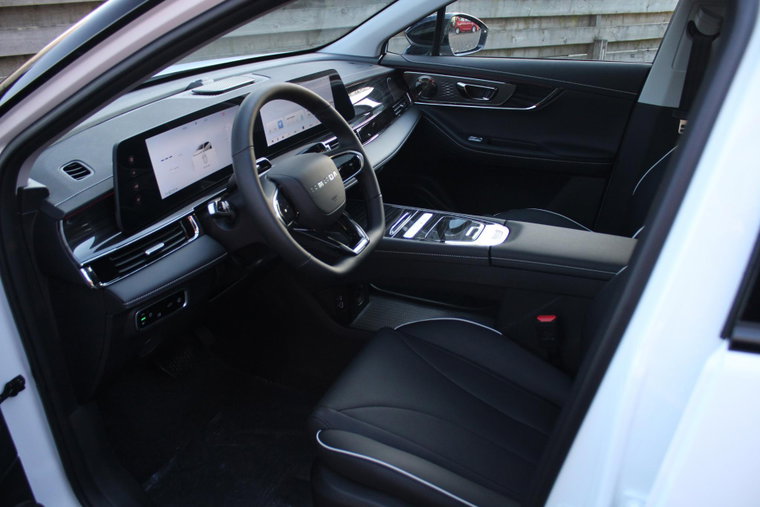 Vehicle Image 14