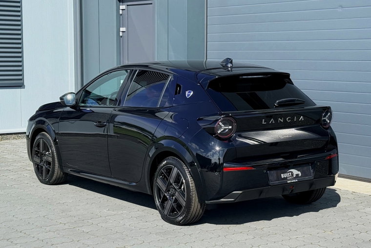 Vehicle Image 37