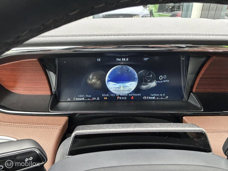 Vehicle Image 39