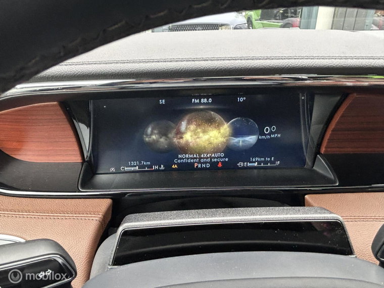 Vehicle Image 40