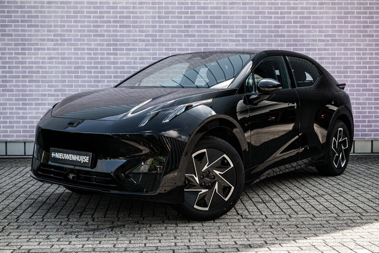 Lynk & Co 02