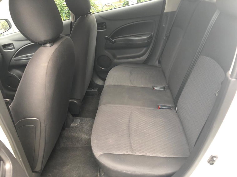 Vehicle Image 14