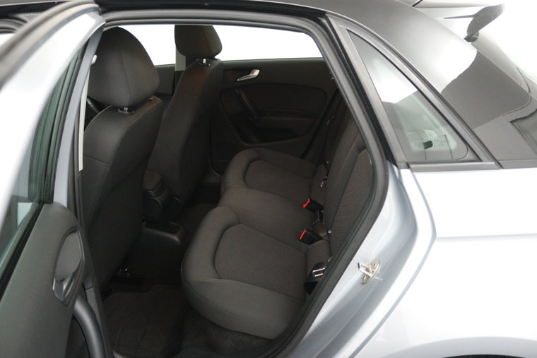 Vehicle Image 22