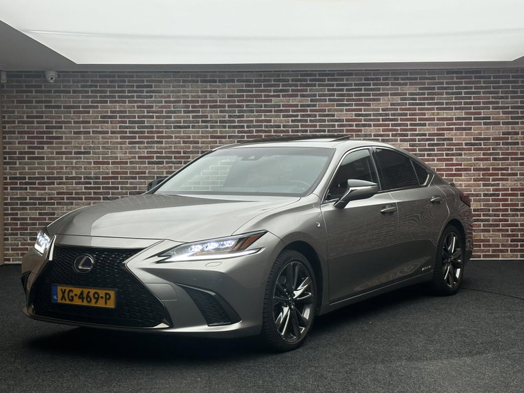 Lexus ES leasen