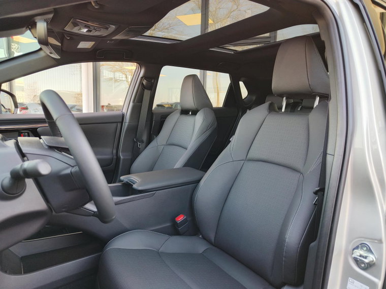 Vehicle Image 14