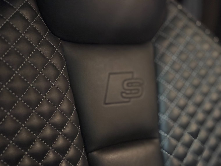 Vehicle Image 35