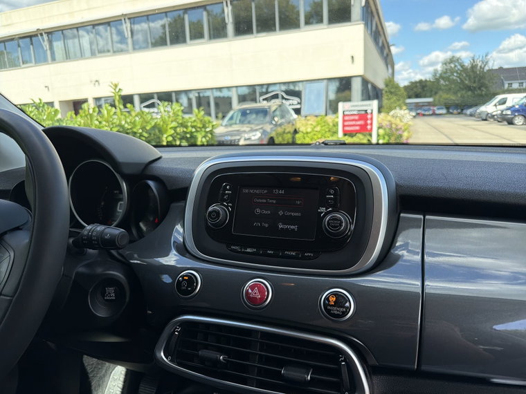 Vehicle Image 26