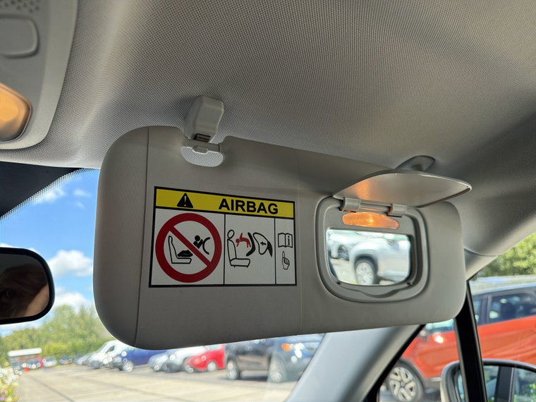 Vehicle Image 36