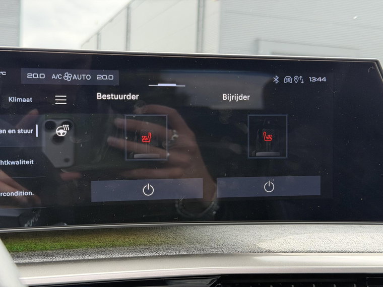 Vehicle Image 35