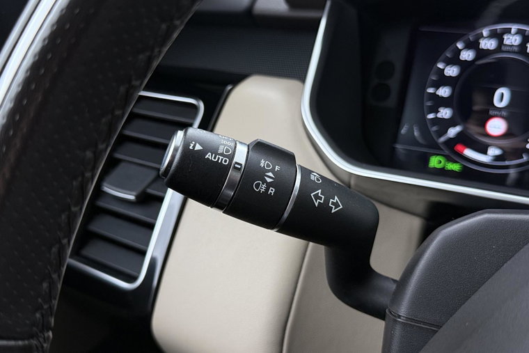 Vehicle Image 37