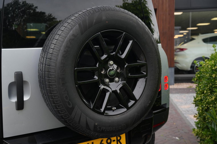 Vehicle Image 38