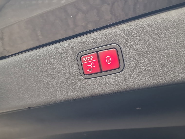 Vehicle Image 28
