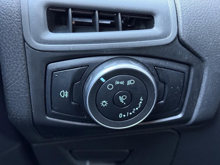 Vehicle Image 26