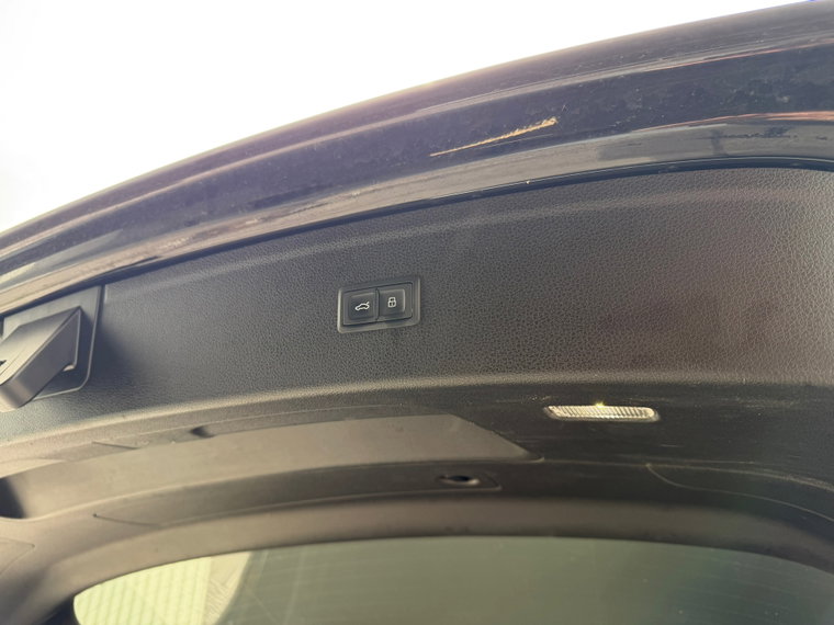 Vehicle Image 28