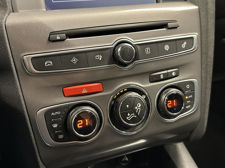 Vehicle Image 29