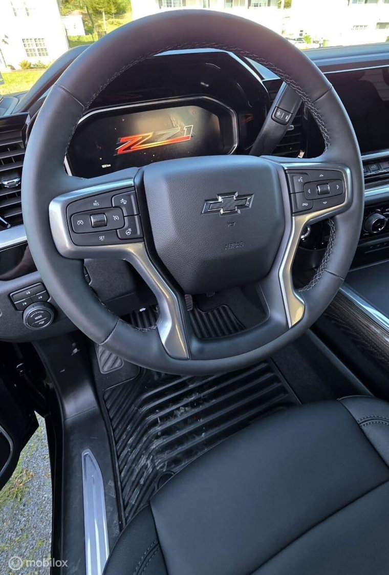 Vehicle Image 19