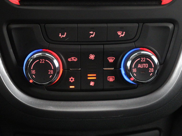 Vehicle Image 27