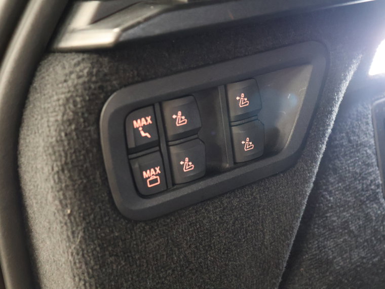 Vehicle Image 39