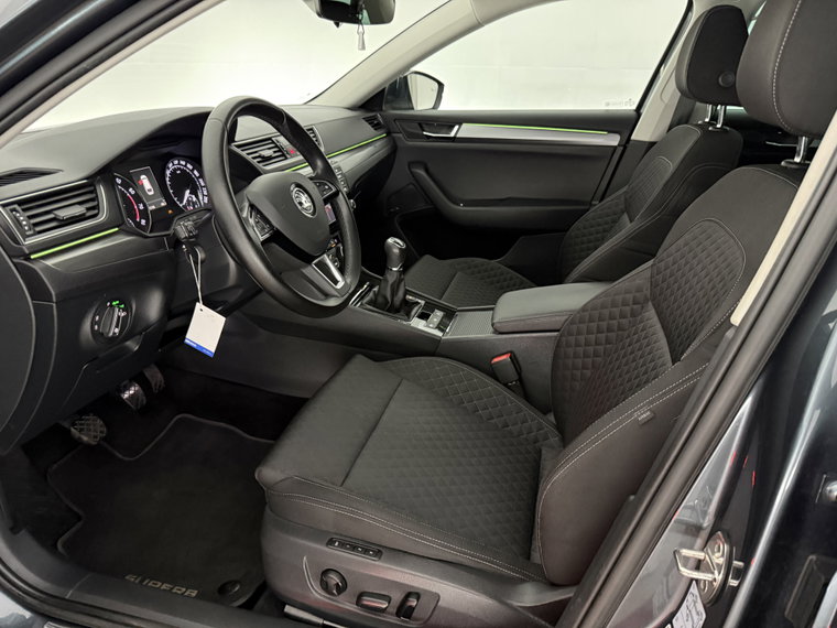 Vehicle Image 37