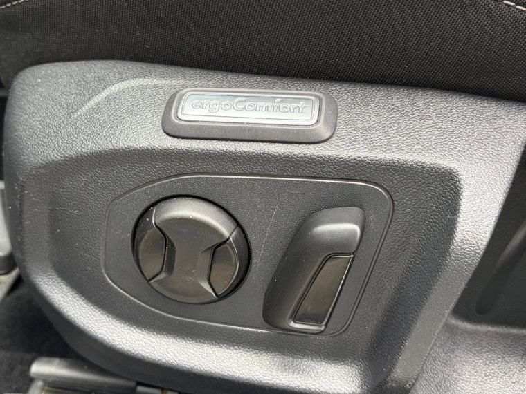Vehicle Image 29