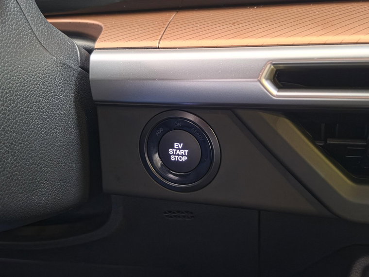 Vehicle Image 39
