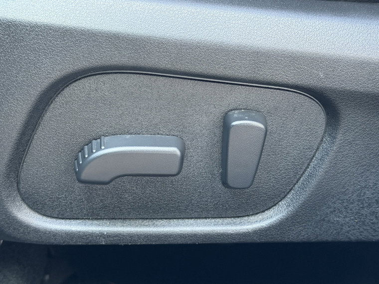 Vehicle Image 34