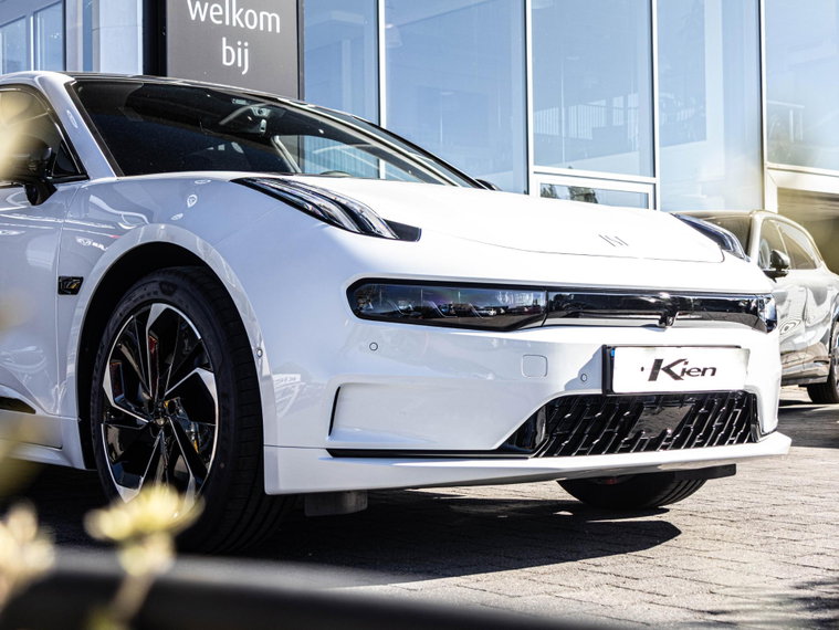 Vehicle Image 30