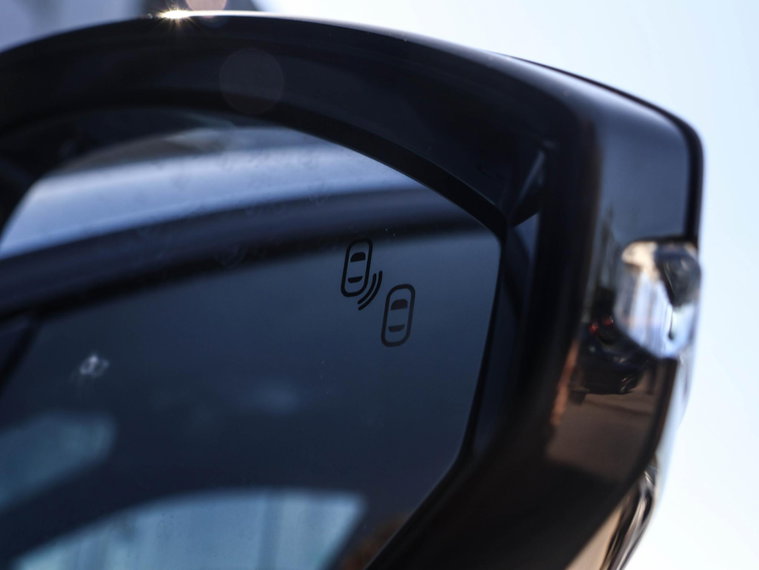 Vehicle Image 35