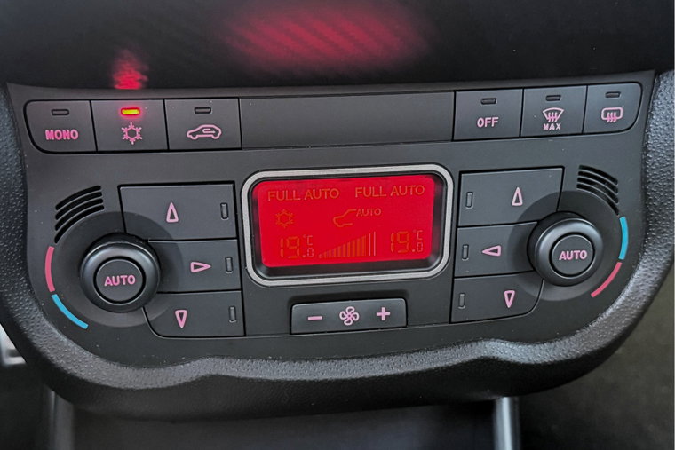 Vehicle Image 17