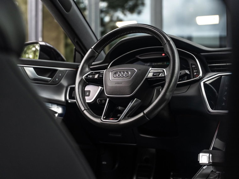 Vehicle Image 30