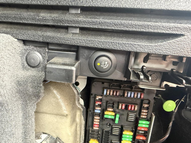 Vehicle Image 35