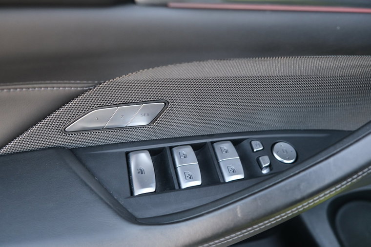 Vehicle Image 37