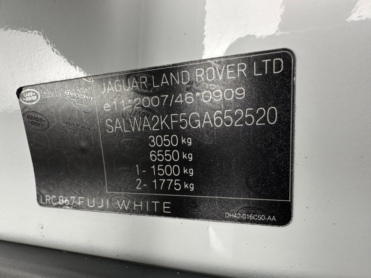 Vehicle Image 32
