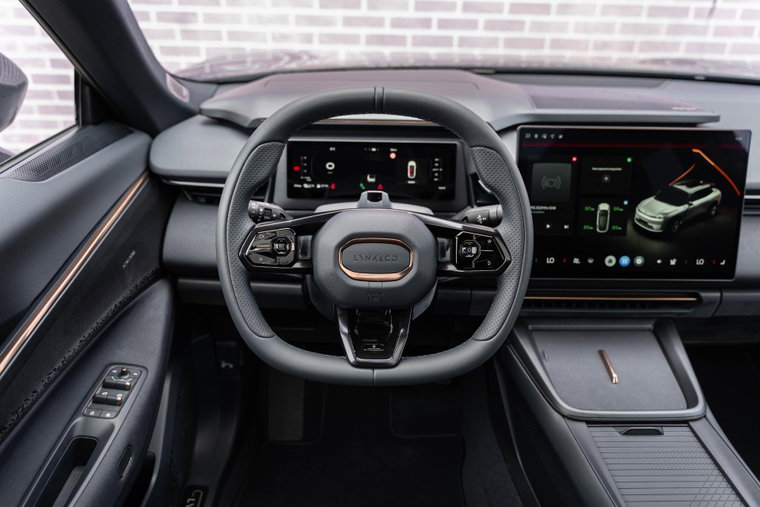 Vehicle Image 25