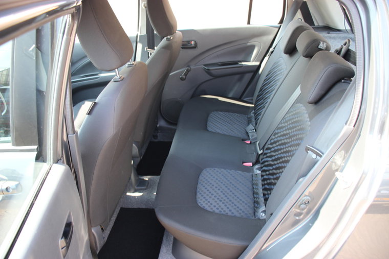 Vehicle Image 9