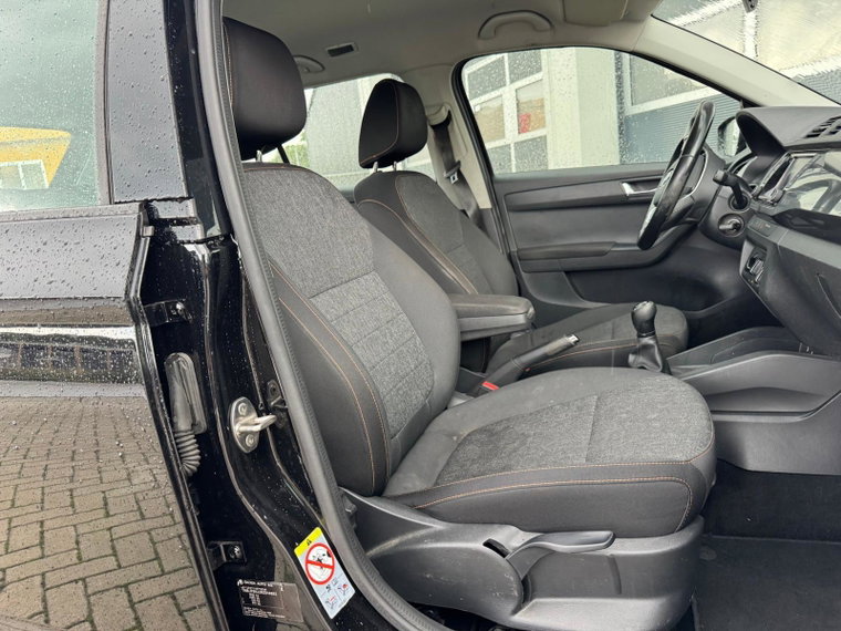 Vehicle Image 20